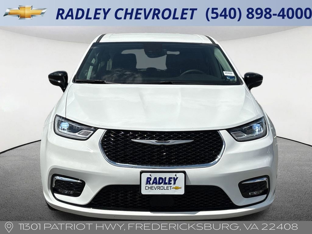 Used 2024 Chrysler Pacifica Touring-L FWD image 33