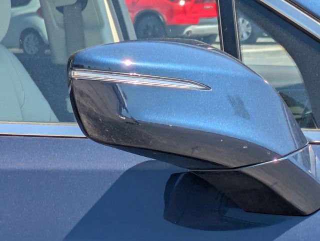 Used 2023 Buick Enclave Essence image 11