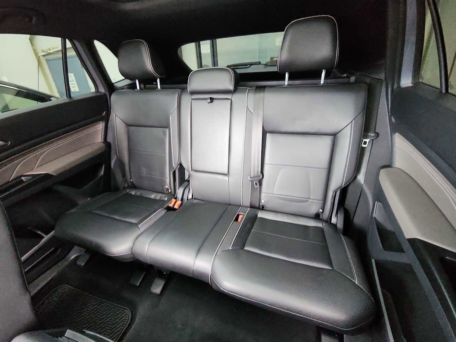 Used 2021 Volkswagen Atlas Cross Sport SE image 23