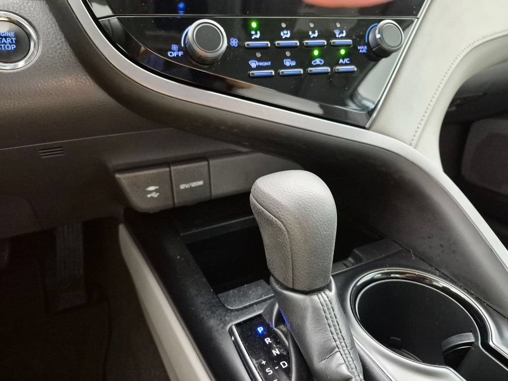 Used 2019 Toyota Camry LE w/ Convenience Package FWD image 20