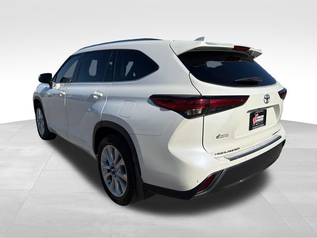 Used 2021 Toyota Highlander Limited AWD/4WD image 5