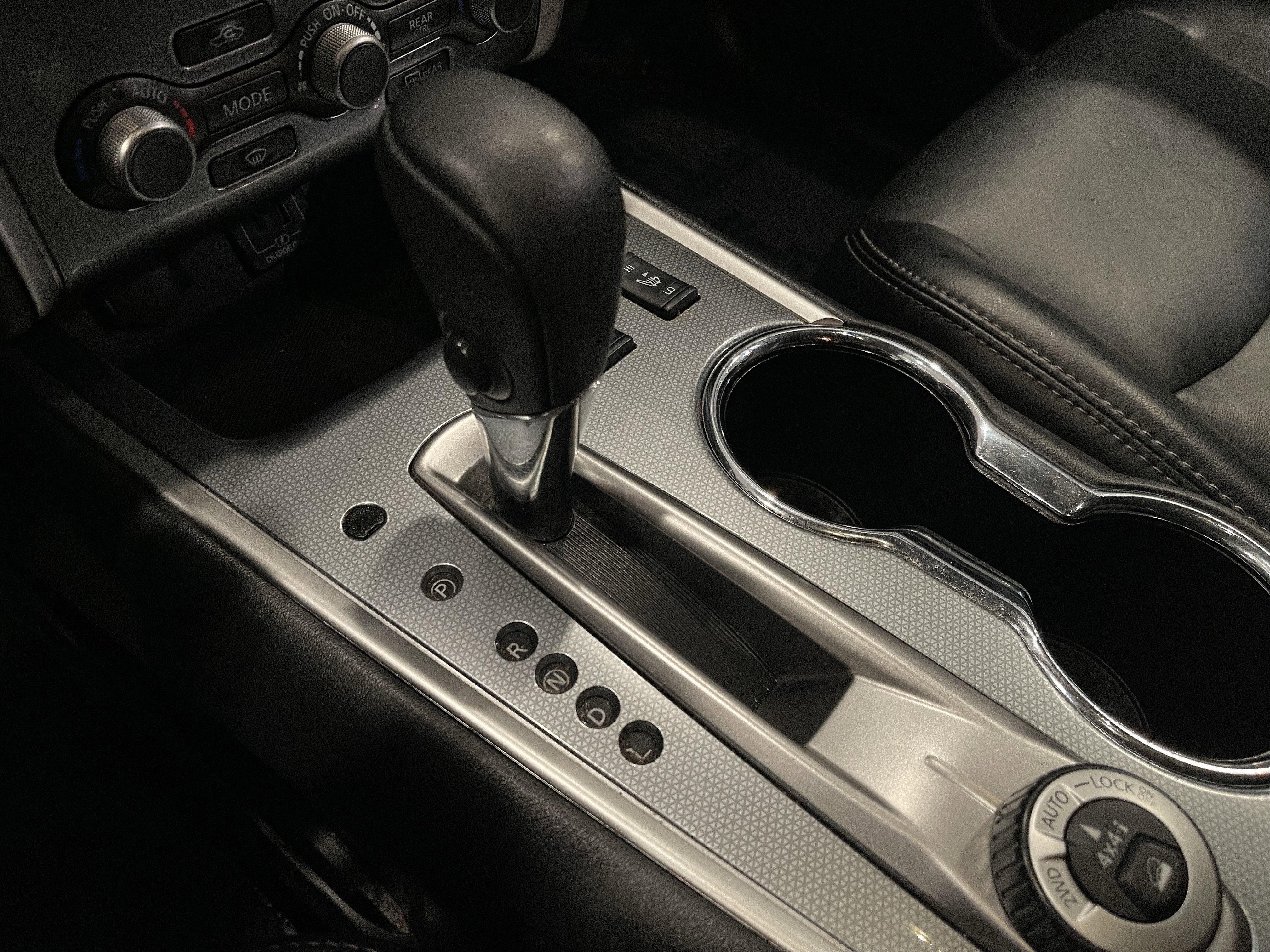 Used 2020 Nissan Pathfinder SL image 18