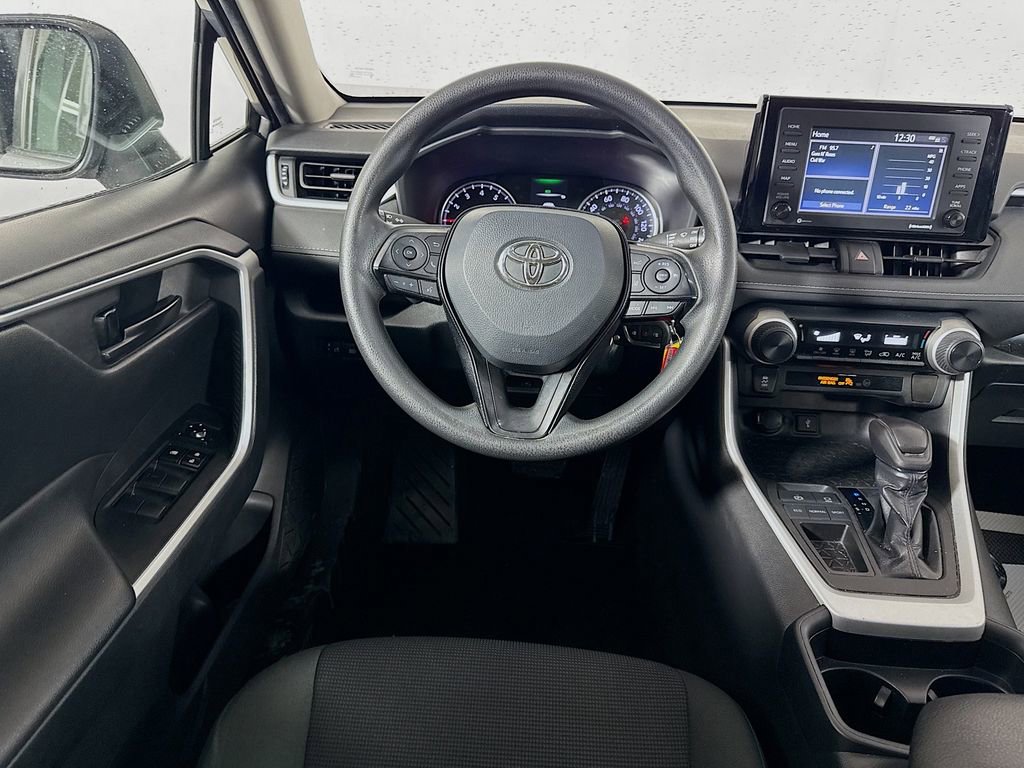 Used 2020 Toyota RAV4 LE image 19