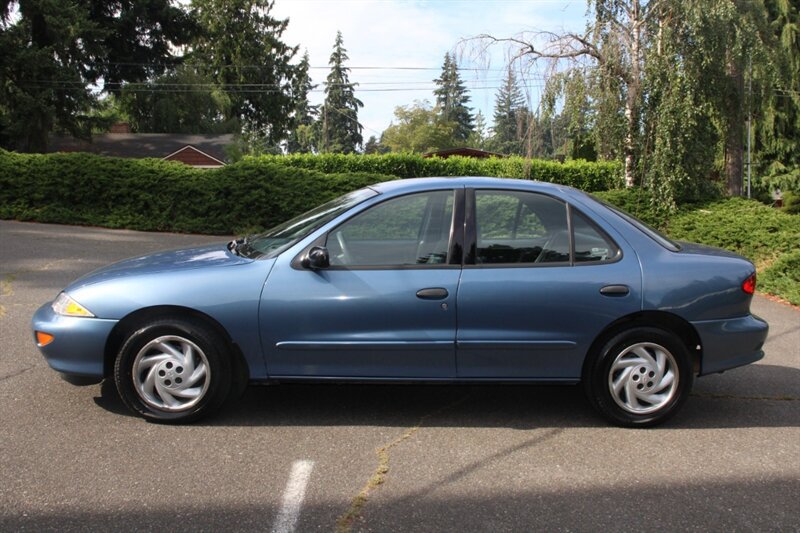 Used 1997 Chevrolet Cavalier LS w/ Preferred Equipment Group 1 FWD image 12