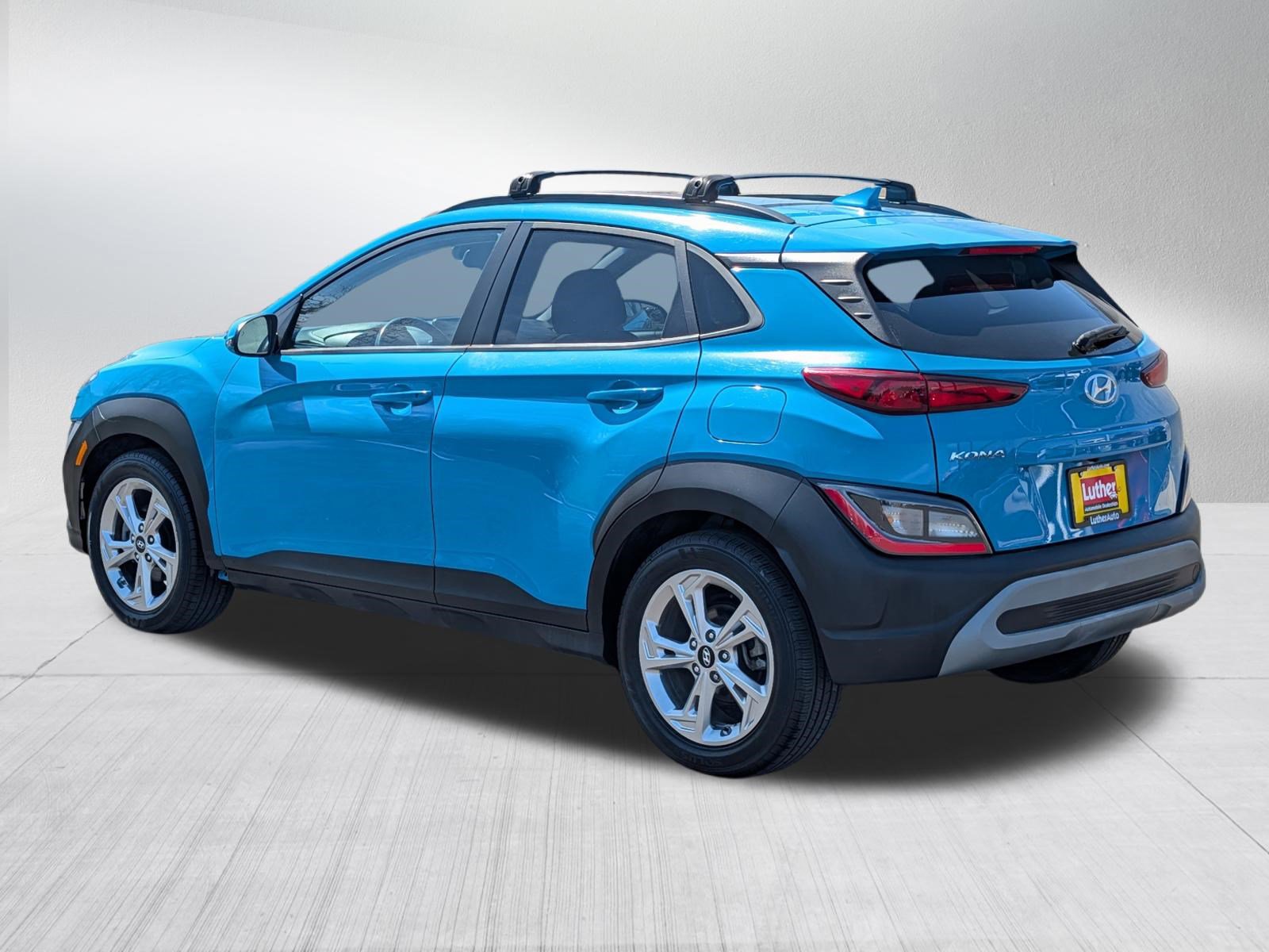 Used 2022 Hyundai Kona SEL w/ Convenience Package FWD image 5