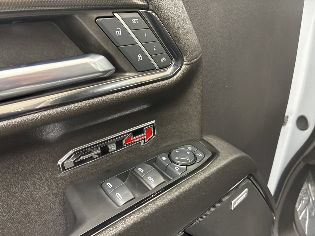 Used 2024 GMC Sierra 1500 AT4 w/ Technology Package AWD/4WD image 19