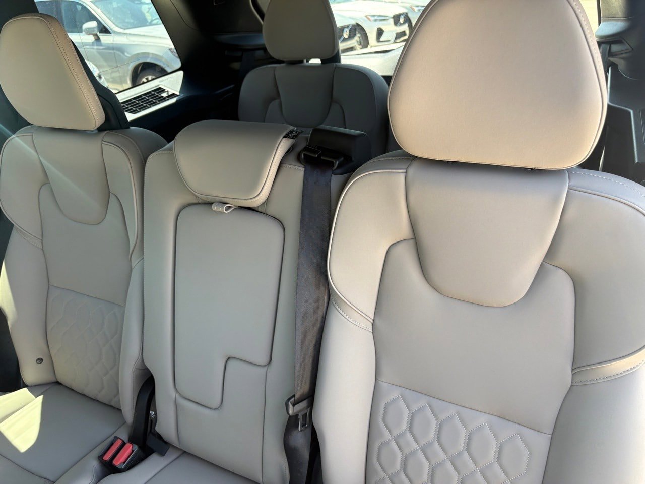New 2026 Volvo XC90 B6 Plus w/ Protection Package Premier image 23