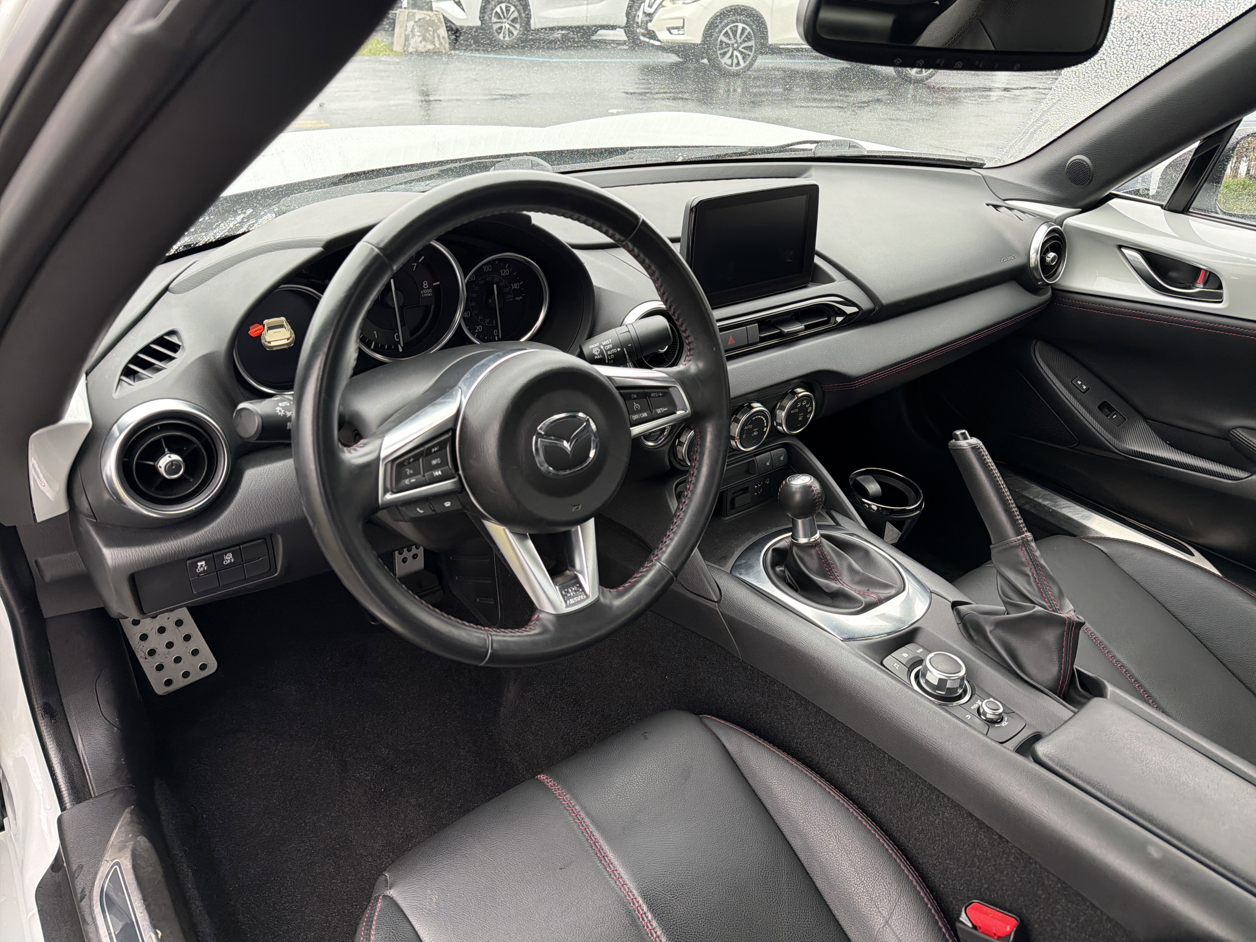 Used 2019 MAZDA MX-5 Miata RF Grand Touring w/ Appearance Package RWD image 9