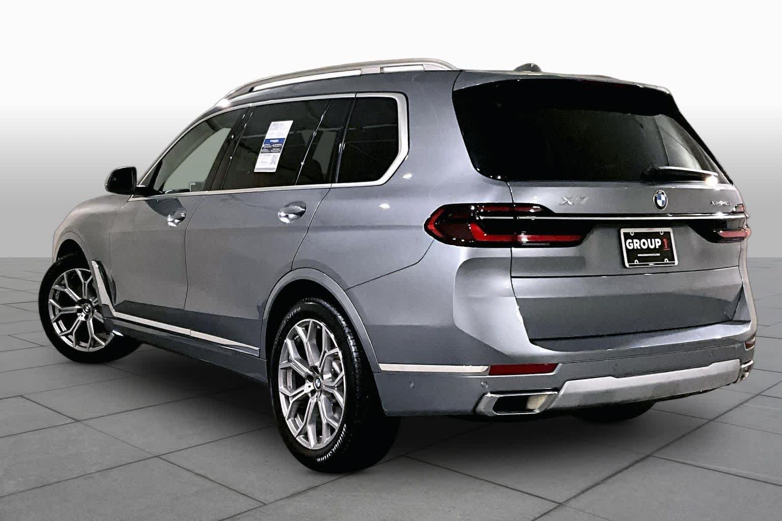 Used 2026 BMW X7 xDrive40i w/ Premium Package AWD/4WD image 11