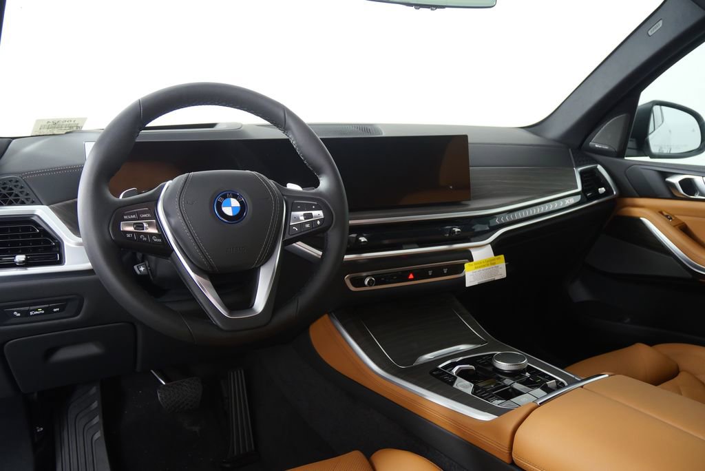 Used 2026 BMW X5 xDrive50e AWD/4WD image 18