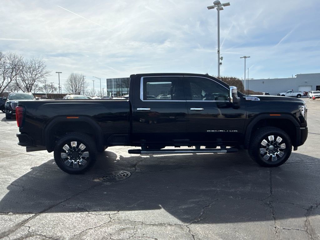 Used 2024 GMC Sierra 2500 Denali w/ Denali Reserve Package image 11