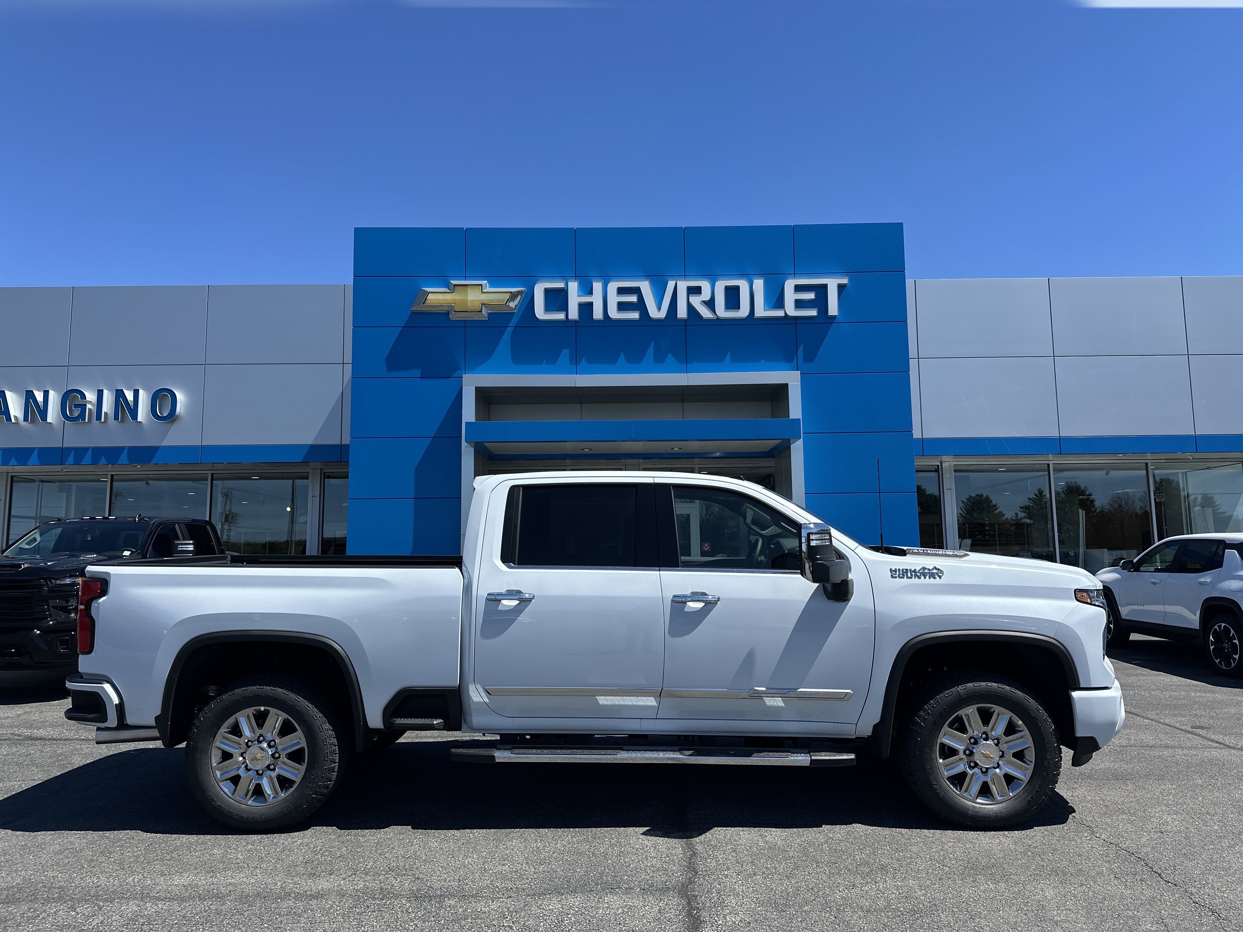 New 2026 Chevrolet Silverado 2500 High Country w/ High Country Premium Package AWD/4WD image 1