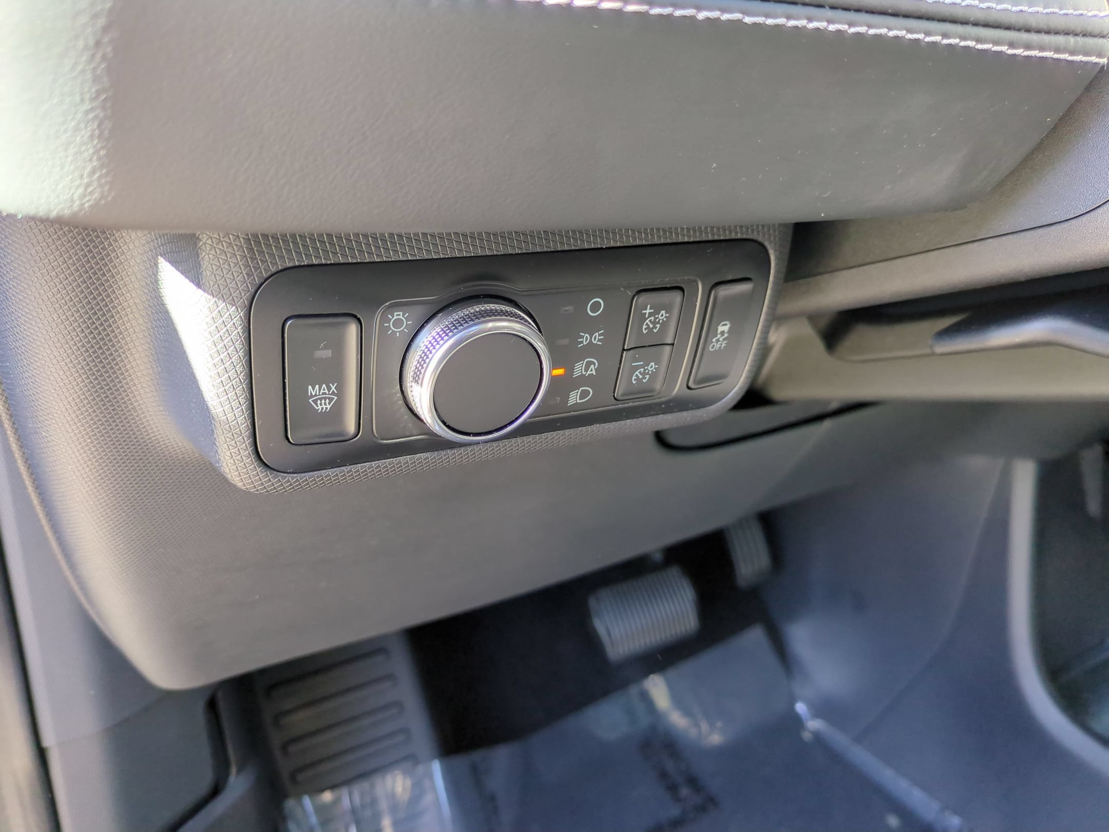 Used 2022 Ford Mustang Mach-E Premium RWD image 18