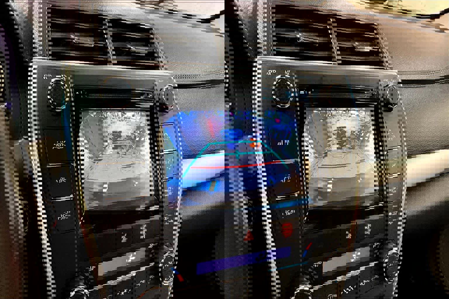 Used 2015 Toyota Camry XSE image 27