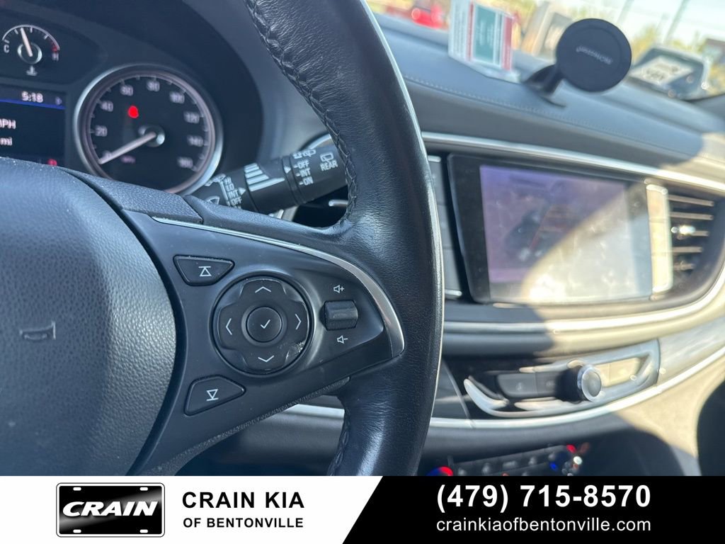 Used 2020 Buick Enclave Essence AWD/4WD image 27