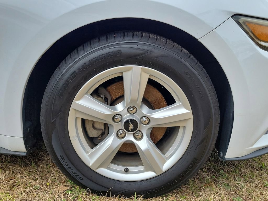 Used 2016 Ford Mustang Convertible image 8