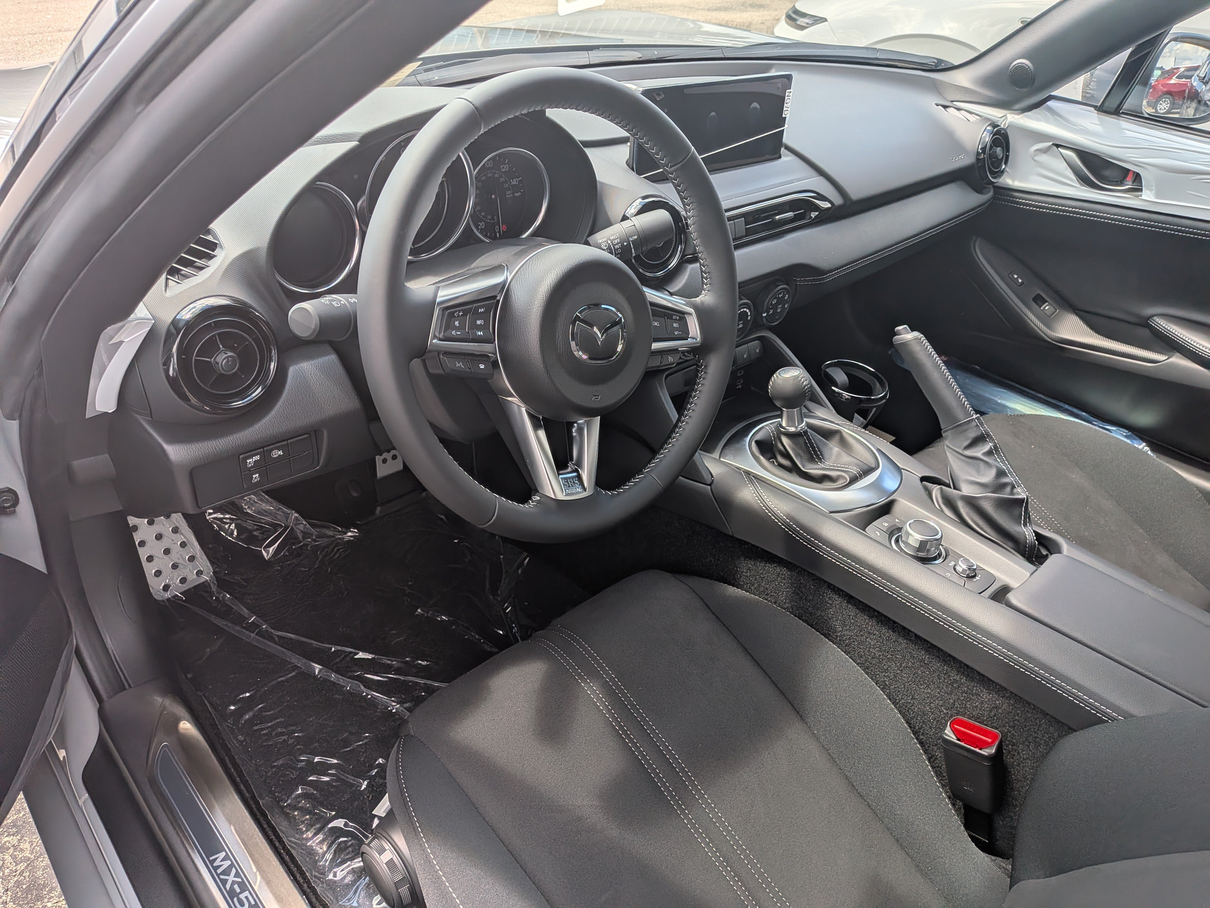 New 2026 MAZDA MX-5 Miata Club w/ Interior Package RWD image 19