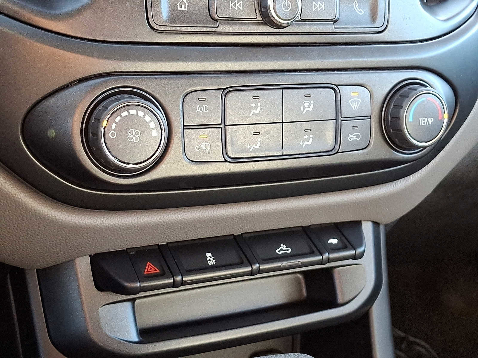 Used 2018 Chevrolet Colorado W/T image 15