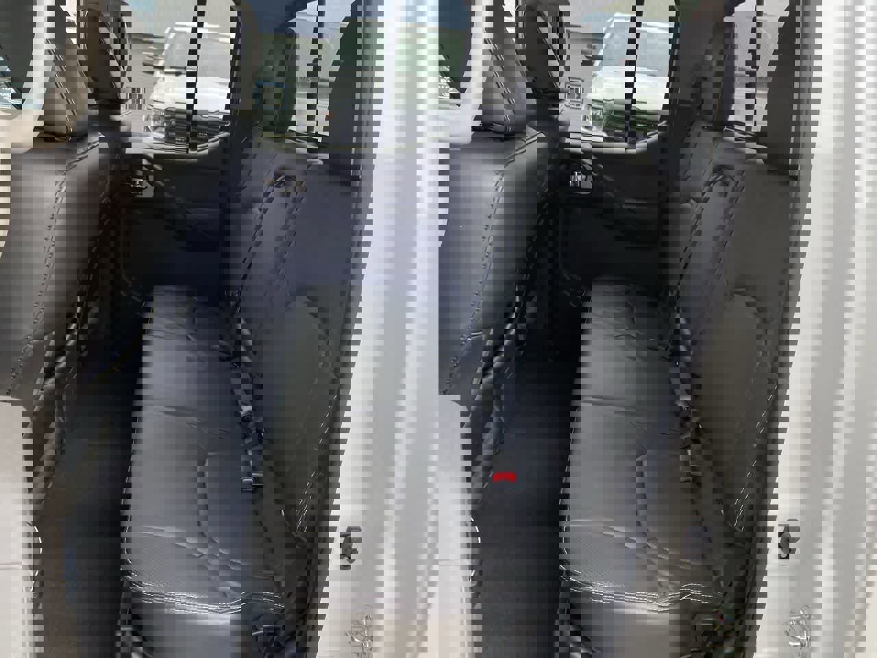 Used 2020 Nissan Frontier PRO-4X w/ Pro-4x Utility Package image 19