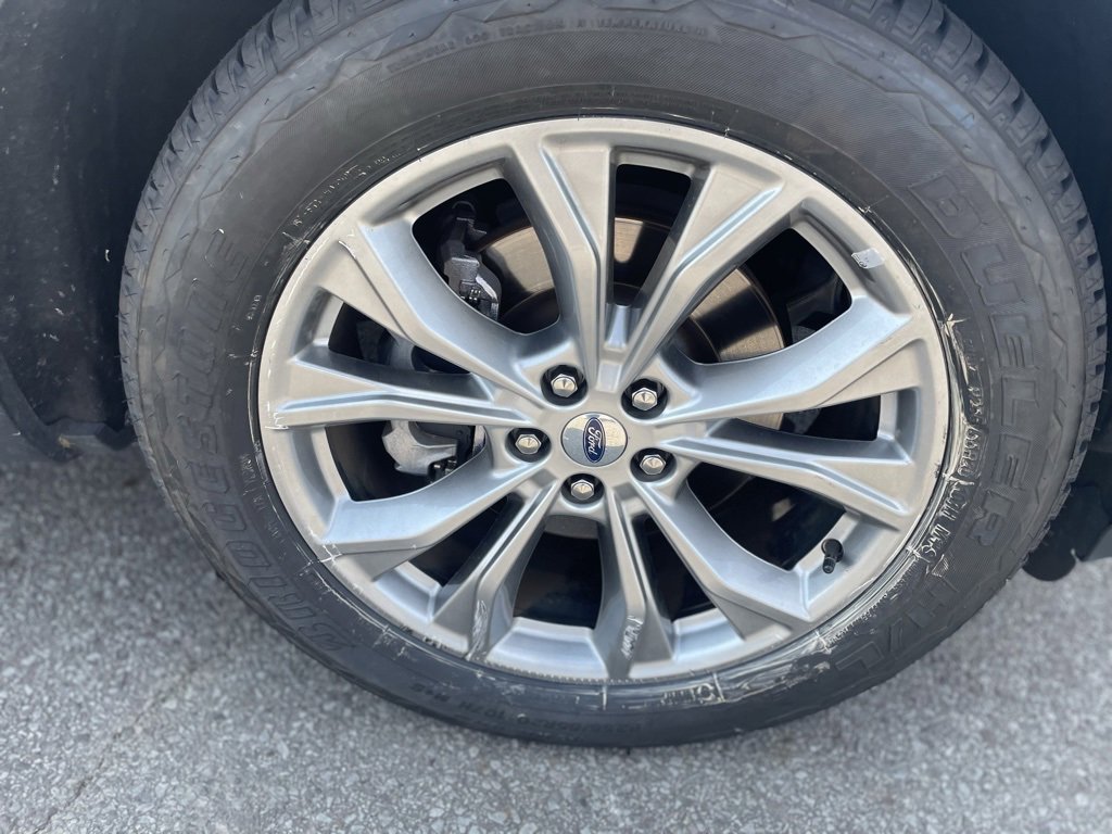 Used 2023 Ford Explorer Limited image 32