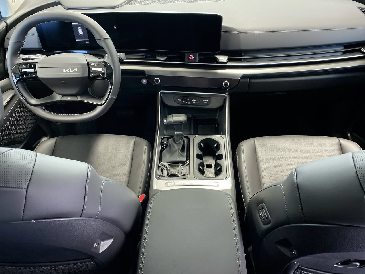New 2027 Kia Carnival EX w/ Dark Edition Package FWD image 32