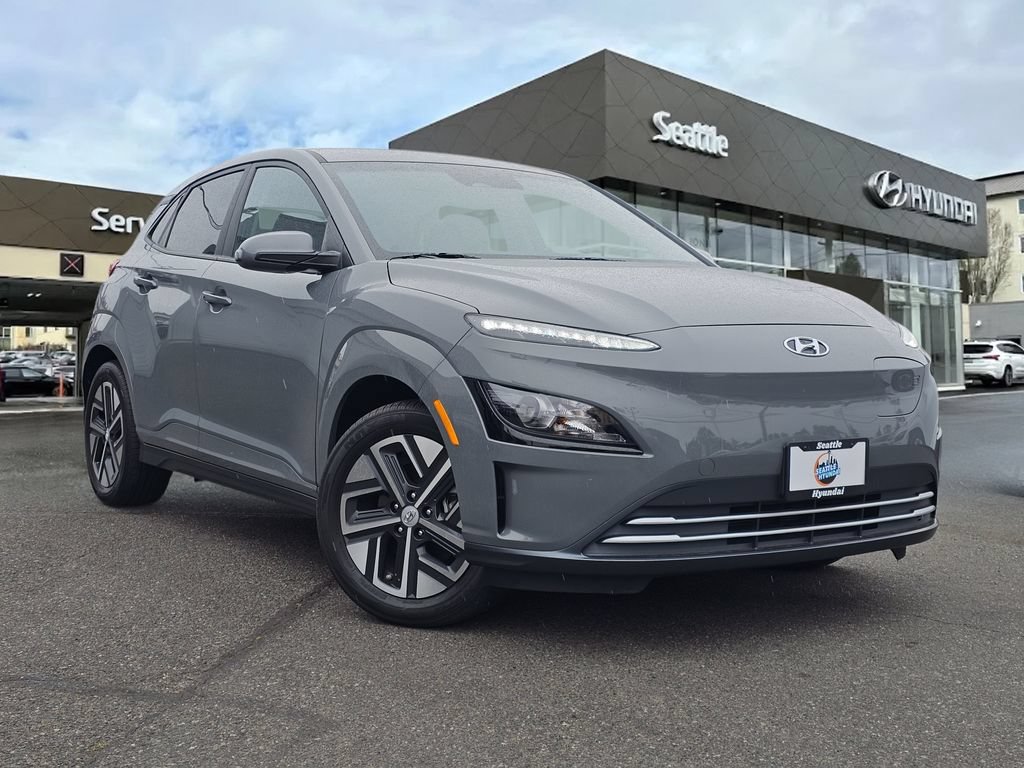 Used 2023 Hyundai Kona SE FWD image 1