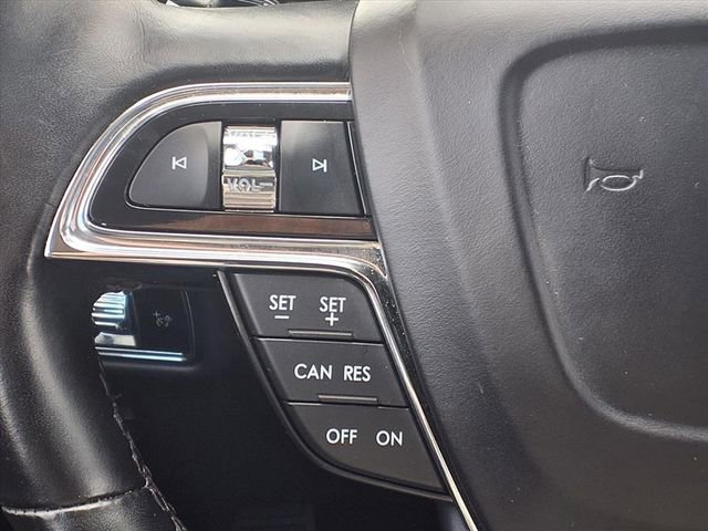 Certified 2023 Lincoln Nautilus Reserve image 14