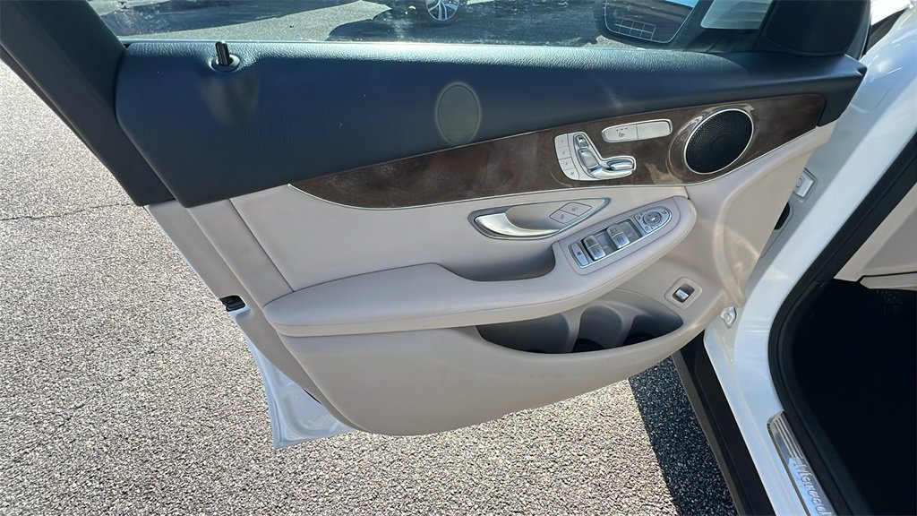 Used 2017 Mercedes-Benz GLC 300 image 11