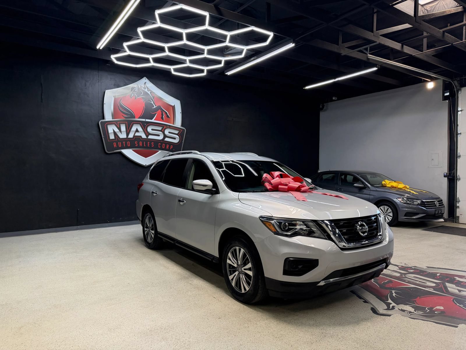Used 2020 Nissan Pathfinder S AWD/4WD image 6