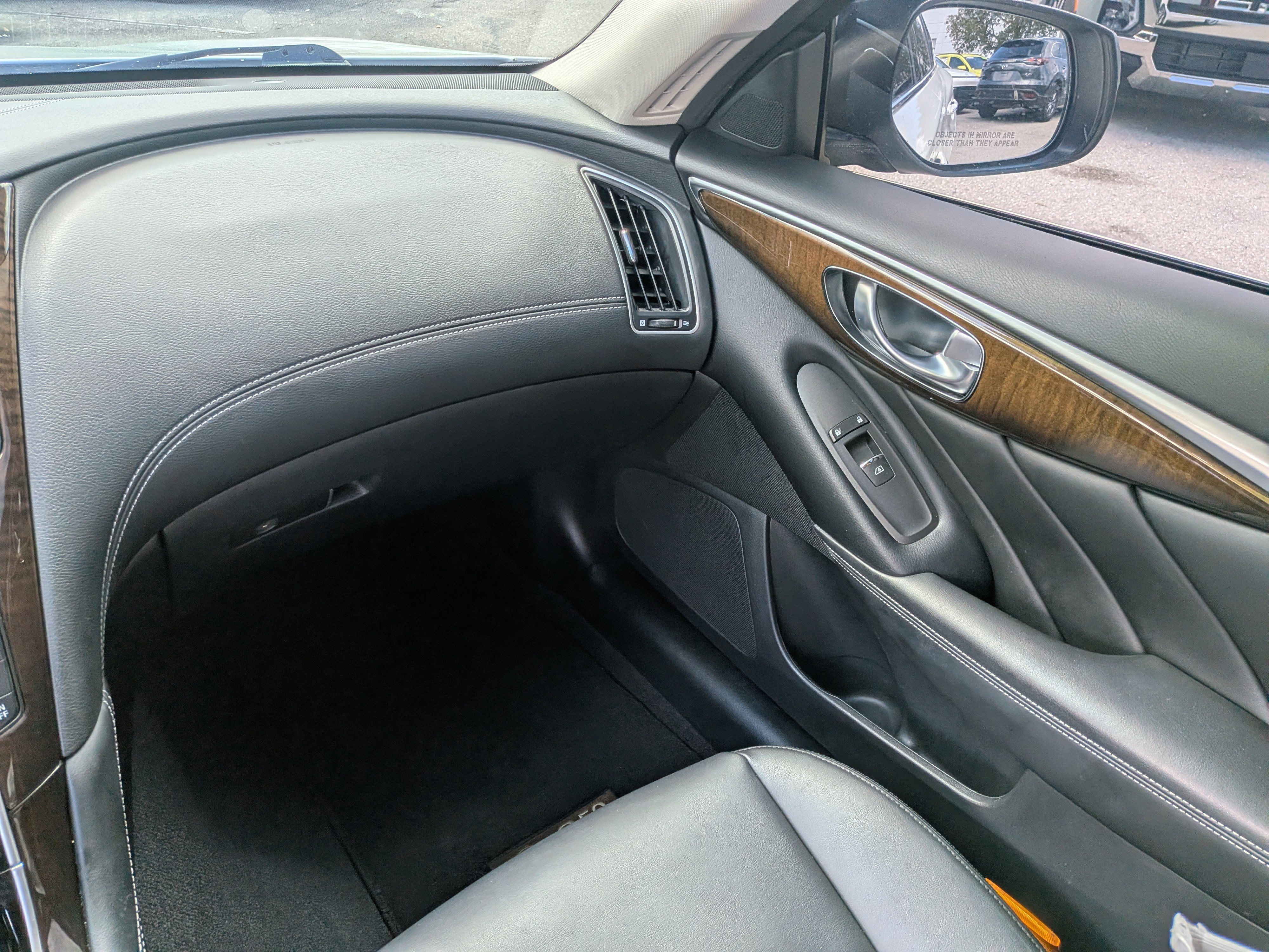 Used 2018 INFINITI Q50 Luxe w/ Cargo Package (L95) image 16