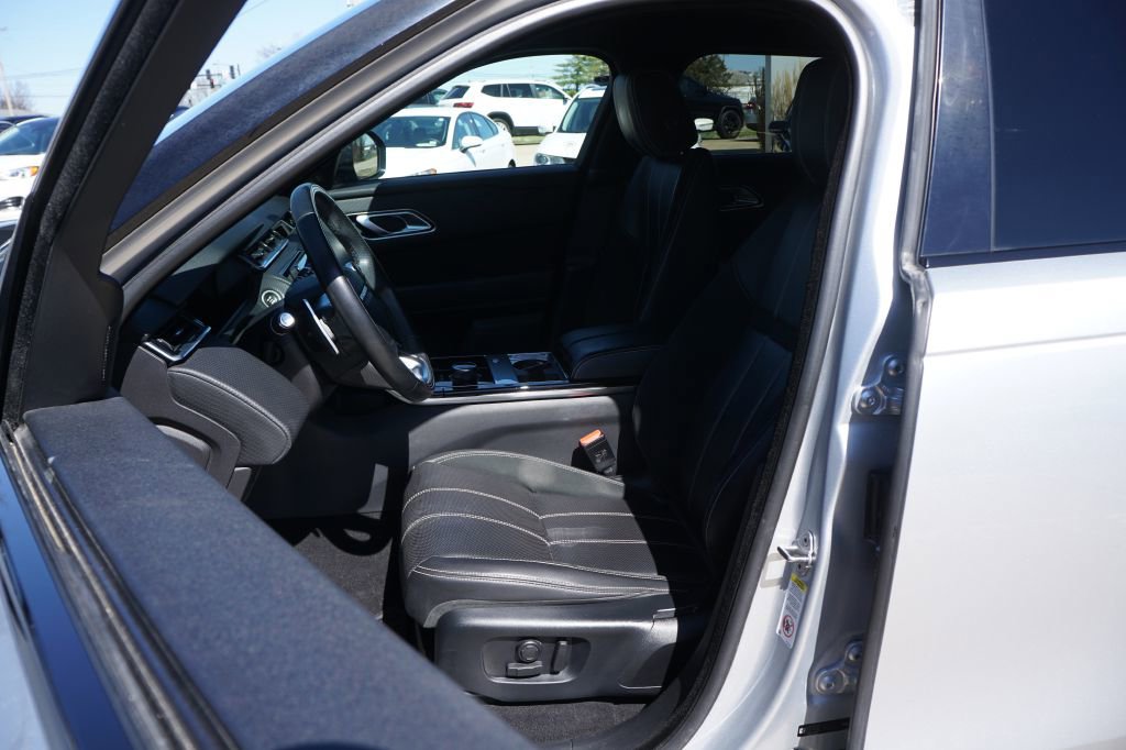 Used 2020 Land Rover Range Rover Velar R-Dynamic S image 7