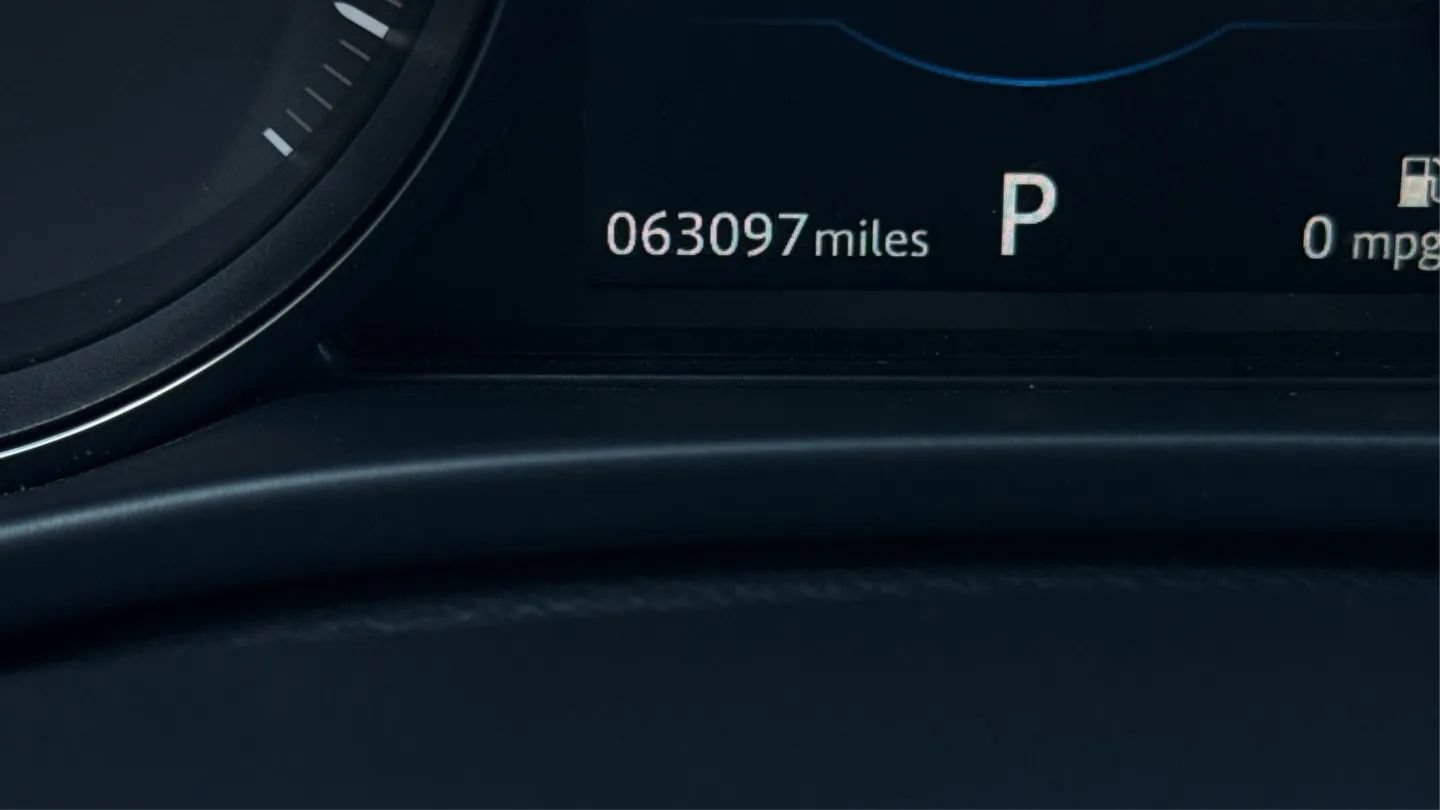 Used 2019 Jaguar XE Premium RWD image 11
