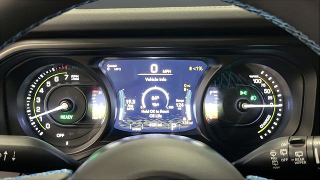 Used 2025 Jeep Wrangler Unlimited Rubicon 4xe AWD/4WD image 16