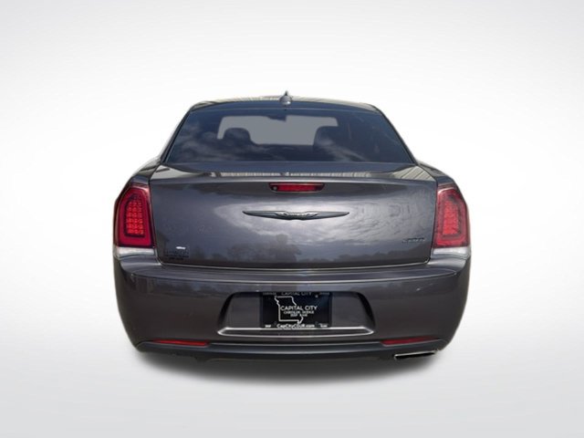 Used 2020 Chrysler 300 Touring w/ Sport Appearance Package RWD image 5