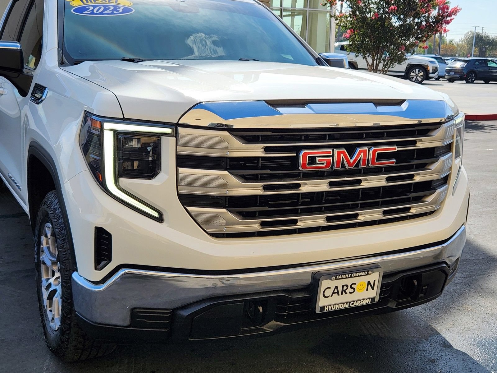 Used 2023 GMC Sierra 1500 SLE w/ X31 Off-Road Package AWD/4WD image 9