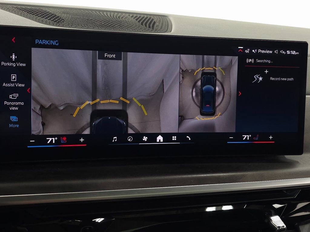 Used 2024 BMW X6 M60i w/ Dynamic Handling Package image 36