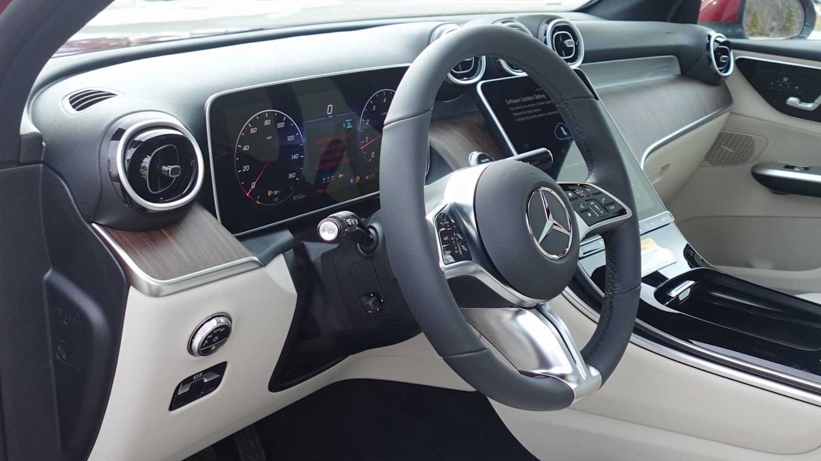 Used 2026 Mercedes-Benz GLC 300 4MATIC image 27