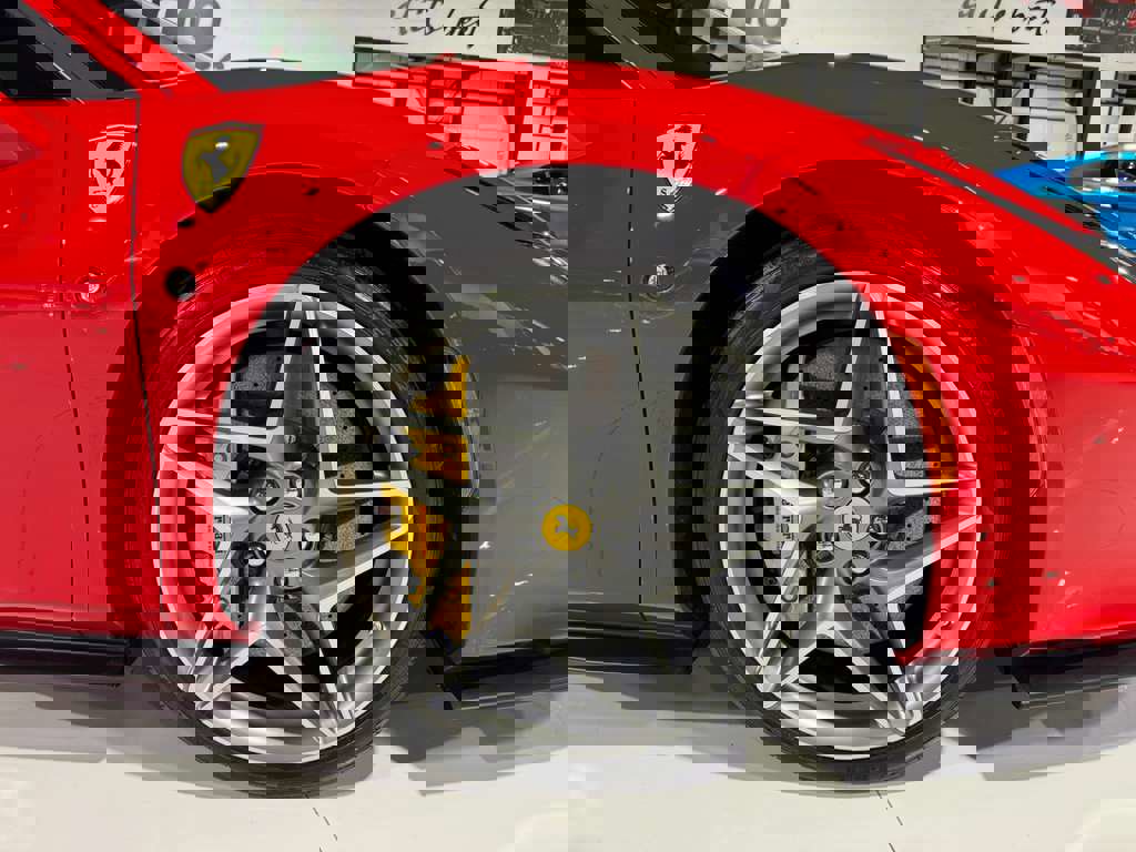 Used 2022 Ferrari F8 Tributo image 48