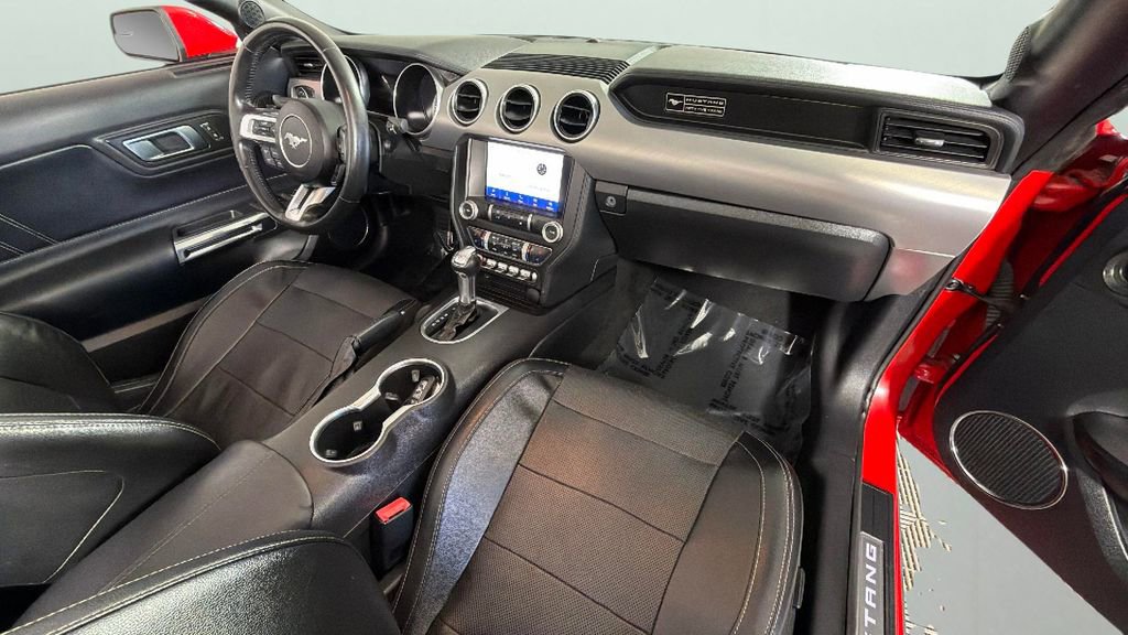 Used 2020 Ford Mustang Premium RWD image 33