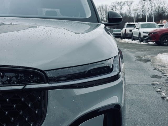 New 2026 Lincoln Nautilus Reserve w/ Jet Appearance Package image 3