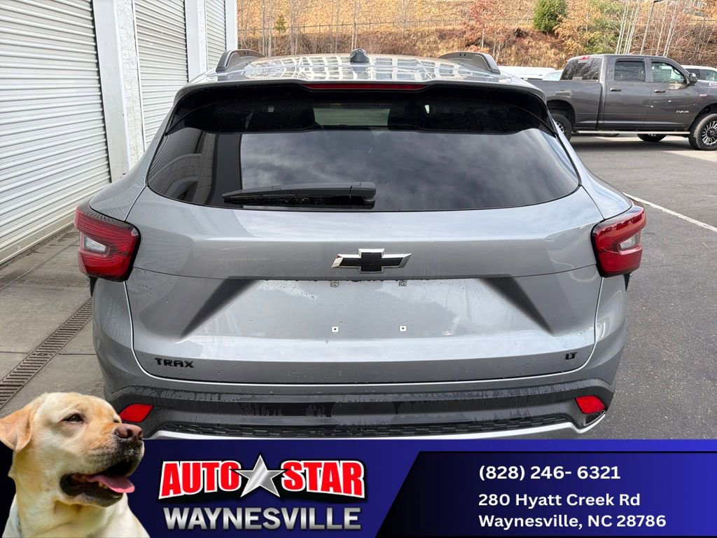 New 2025 Chevrolet Trax LT w/ LT Convenience Package image 4