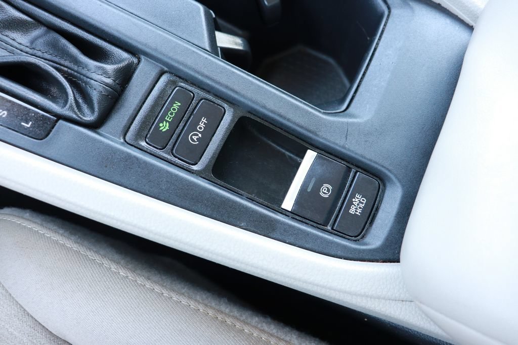 Used 2023 Honda Accord EX image 17