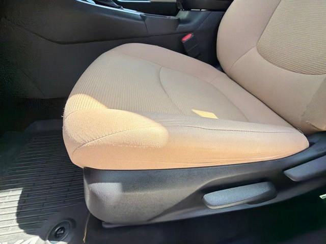 Used 2019 Toyota RAV4 LE FWD image 28