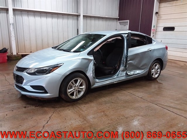 Used 2017 Chevrolet Cruze LT w/ Convenience Package FWD image 1