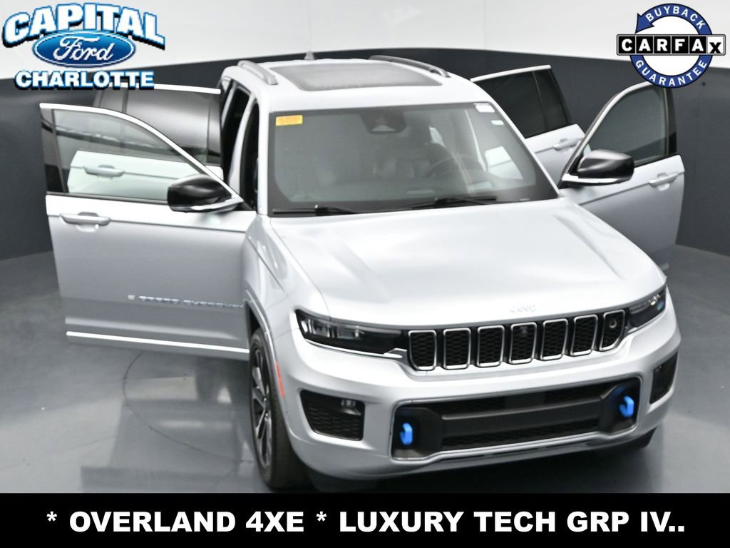 Used 2022 Jeep Grand Cherokee Overland w/ Advanced Protech Group III AWD/4WD image 34