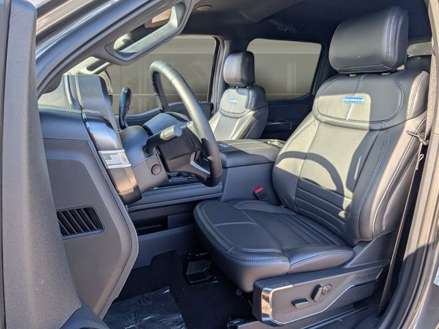 New 2026 Ford F350 Platinum w/ FX4 Off-Road Package AWD/4WD image 3