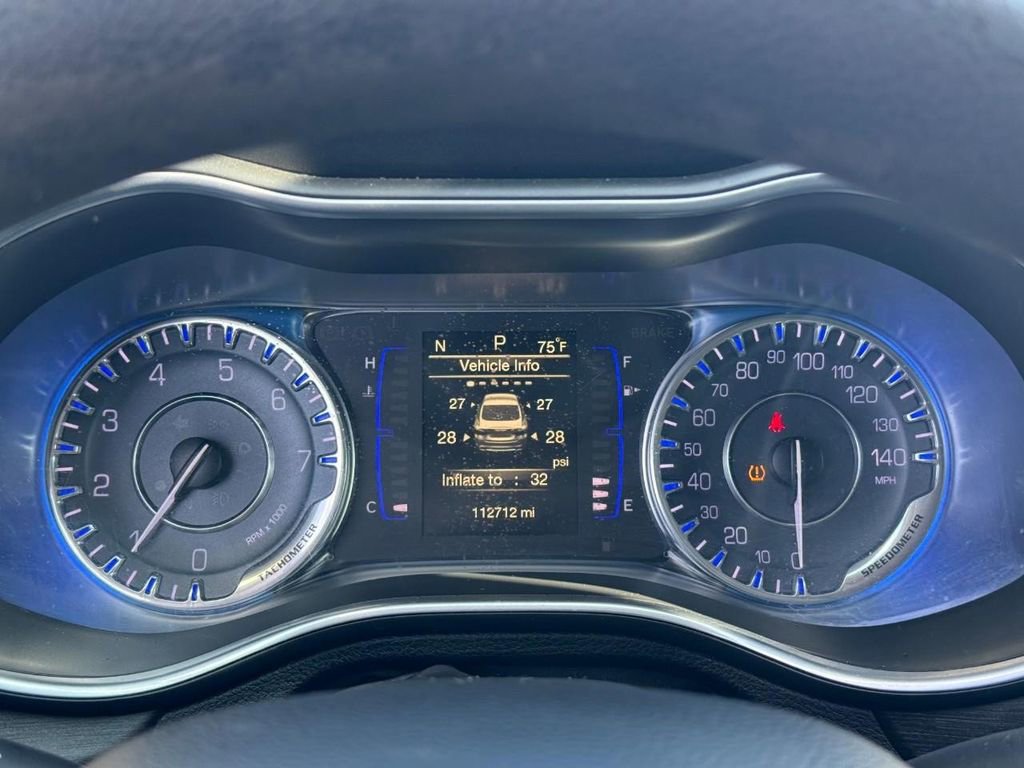 Used 2016 Chrysler 200 Limited image 21