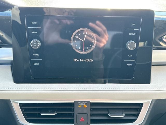 Used 2025 Volkswagen Taos SE FWD image 25