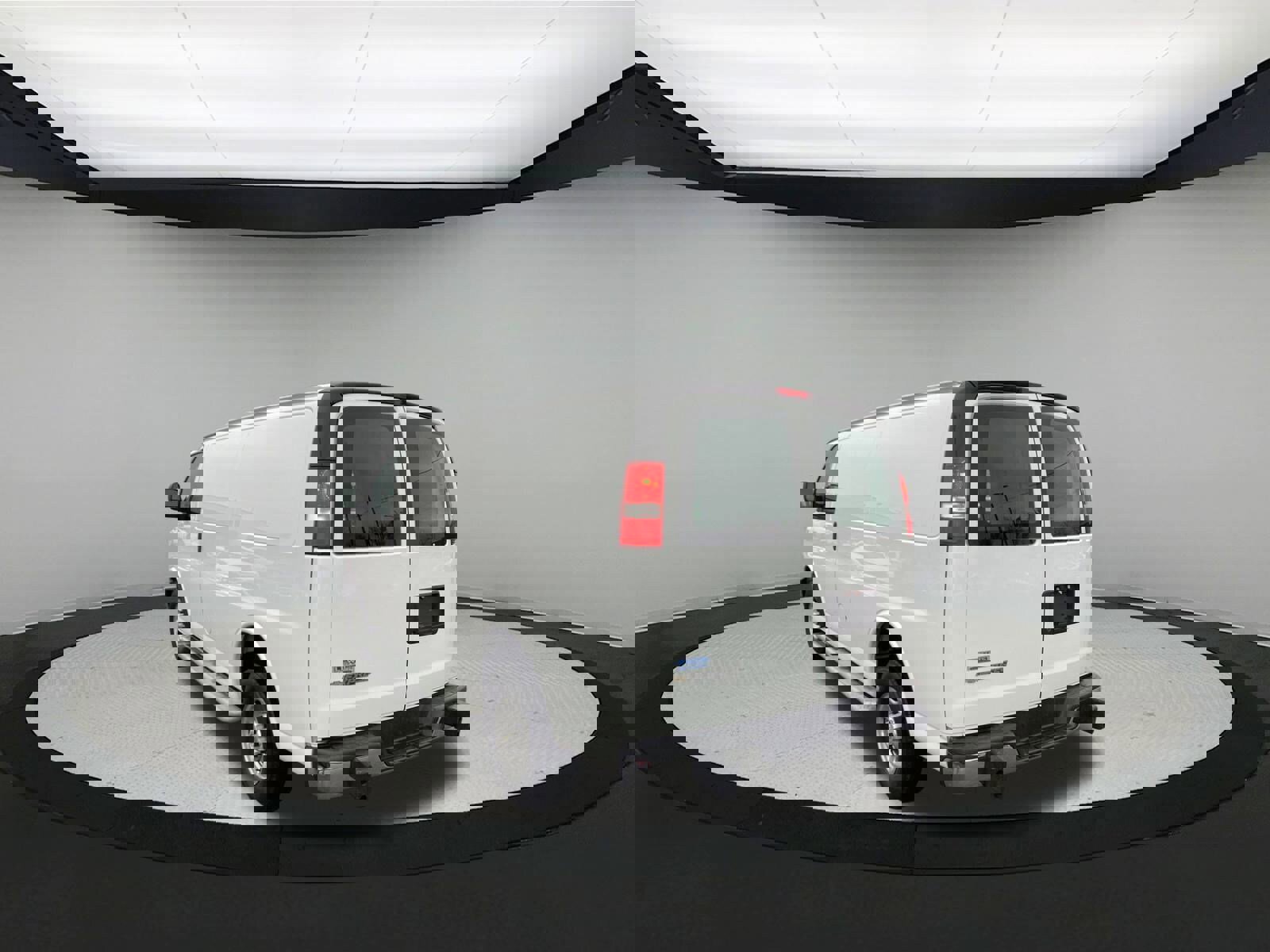 Used 2024 Chevrolet Express 2500 Work Van w/ Driver Convenience Package image 6