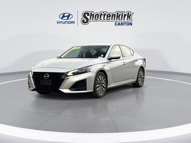 Used 2023 Nissan Altima 2.5 SV image 4